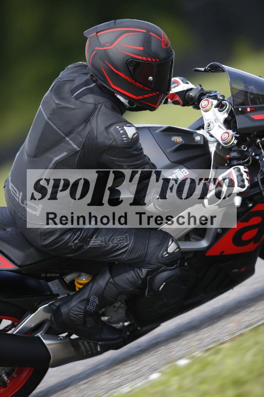 /Archiv-2024/29 12.06.2024 MOTO.CH Track Day ADR/Gruppe blau/58